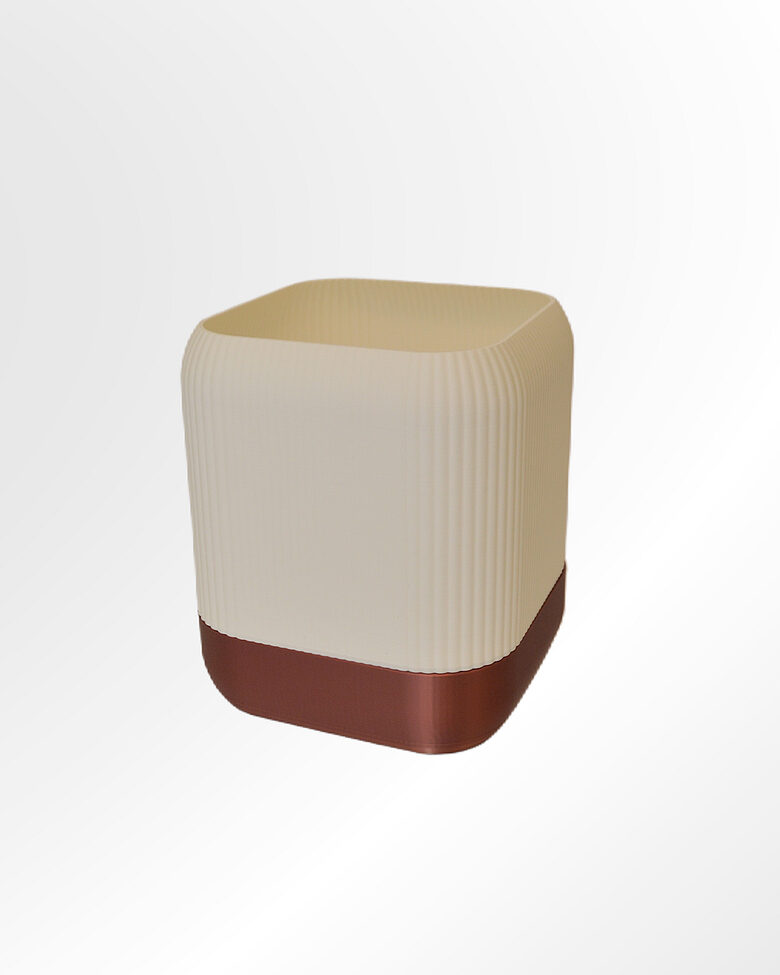 Pašlaistošais puķu pods Quadra